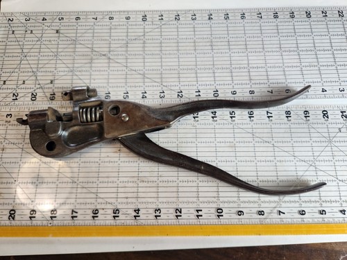 Antique morrill large saw set - morrill,