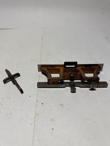 Disston saw gauge - cross, cut